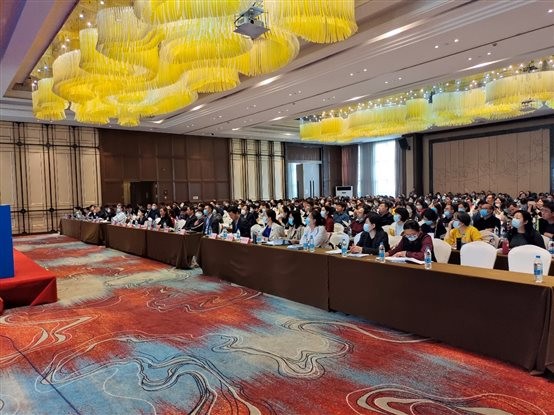 拥抱变动 突破创新——云顶集团动力受邀为中国总管帐师协会授课