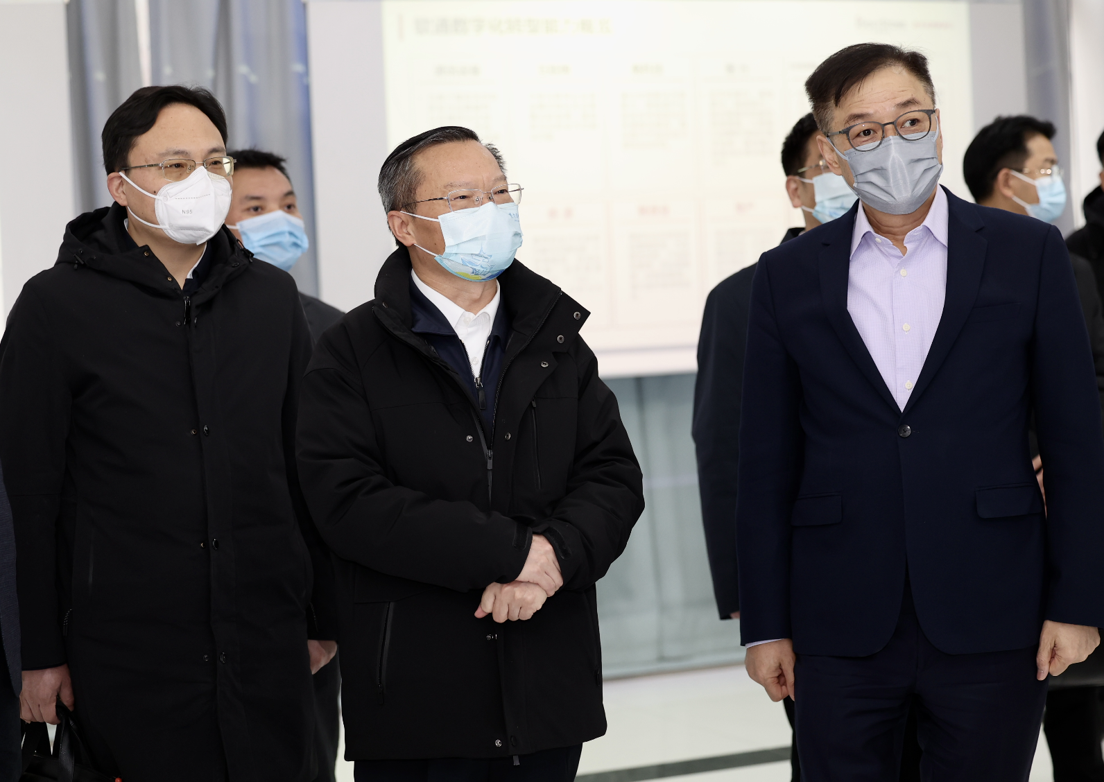 贵州省委常委、贵阳市委书记胡忠雄一行赴云顶集团动力参观调研