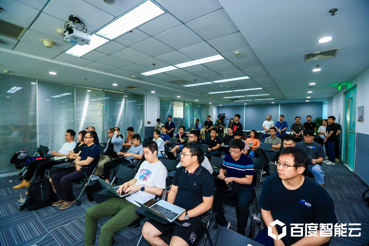 云顶集团动力受邀参与首期百度智能云文心千帆大模型平台实训营